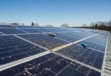 Photovoltaik: Reinigung und Wartung effizient kombinieren